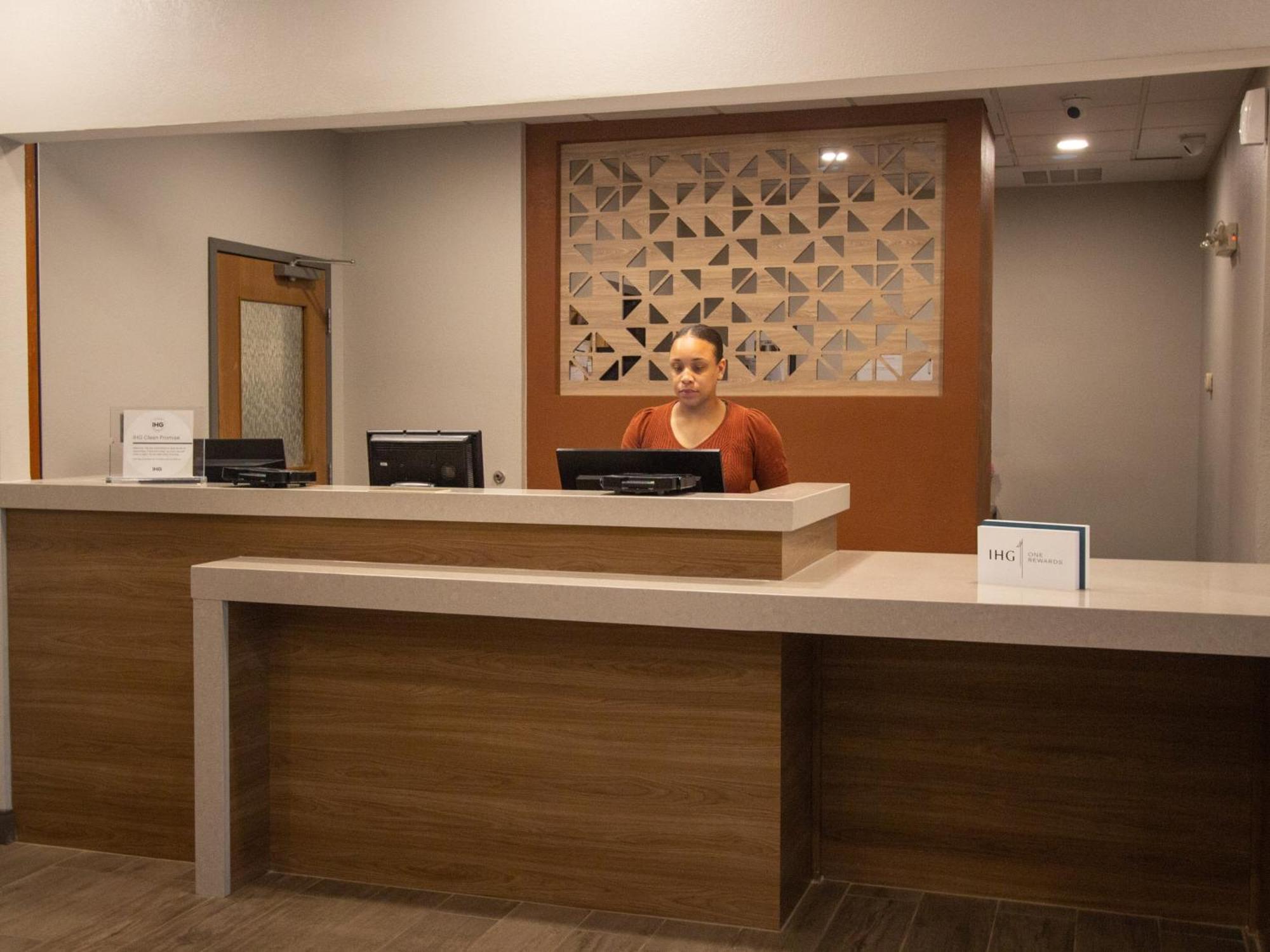 קלרקסוויל Candlewood Suites Louisville North By Ihg מראה חיצוני תמונה