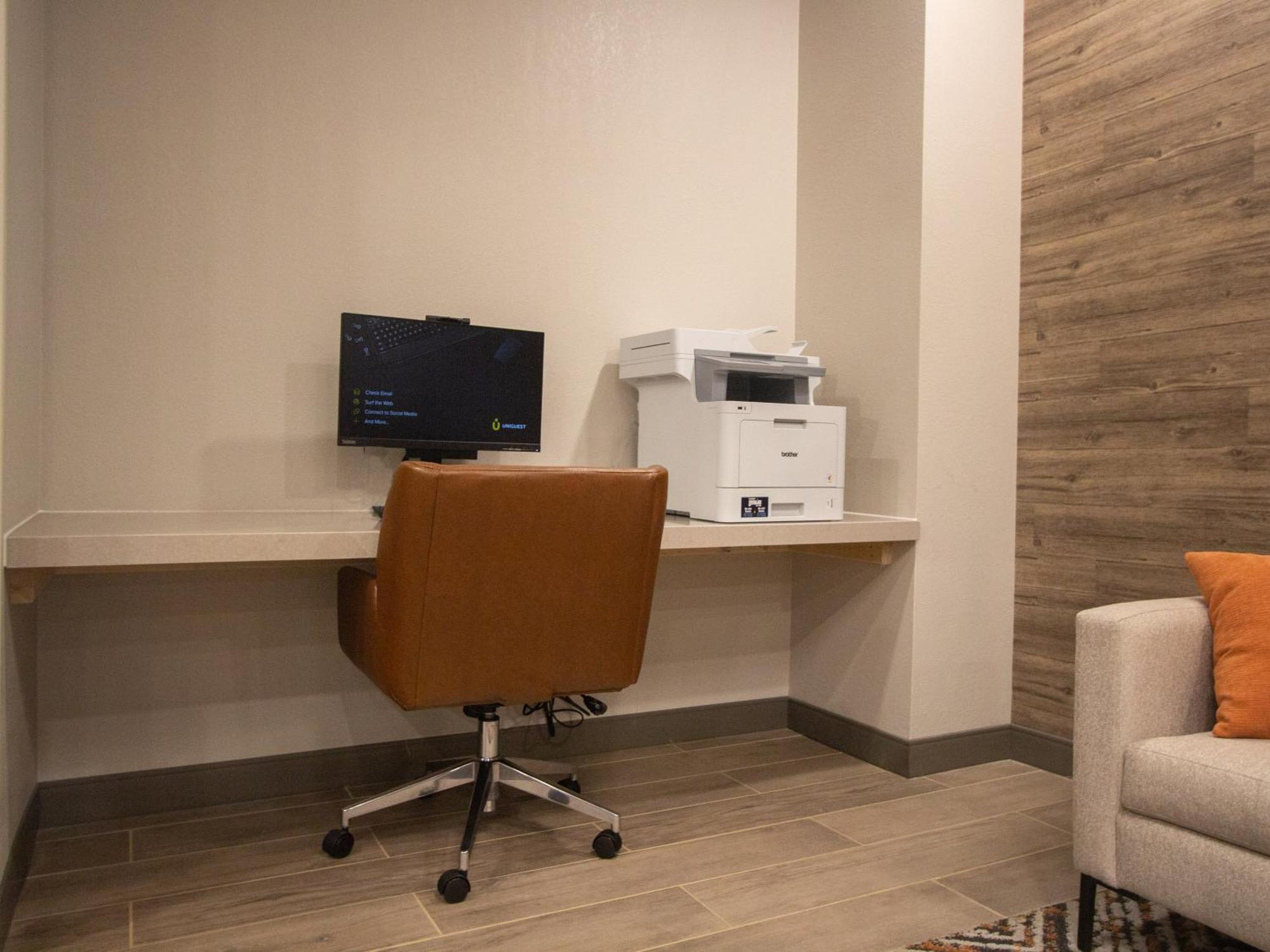 קלרקסוויל Candlewood Suites Louisville North By Ihg מראה חיצוני תמונה